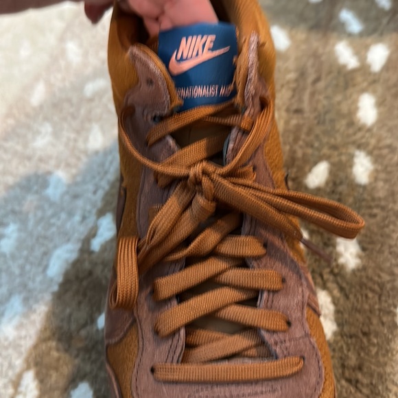 Nike sneakers - Picture 3 of 6